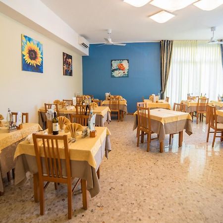 מילאנו מריטימה Hotel Sayonara מראה חיצוני תמונה