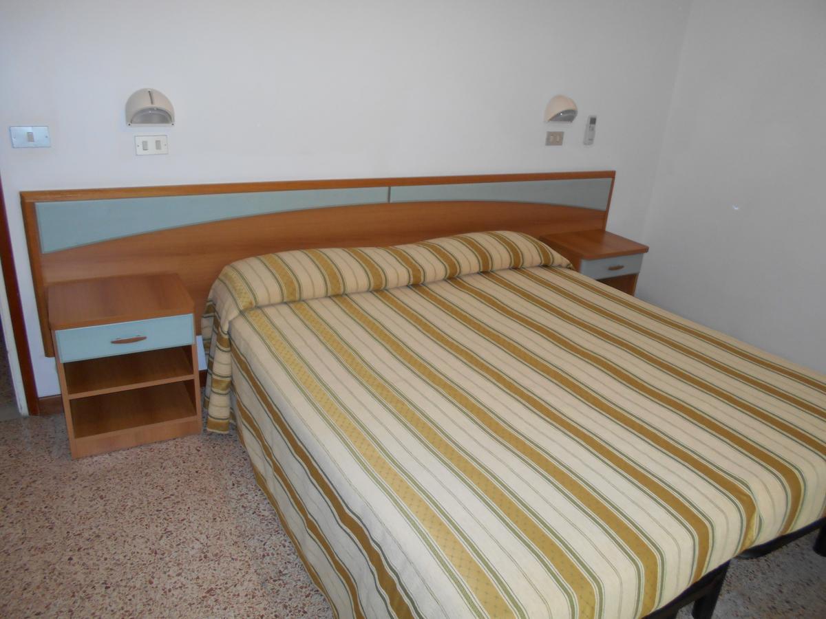 מילאנו מריטימה Hotel Sayonara מראה חיצוני תמונה