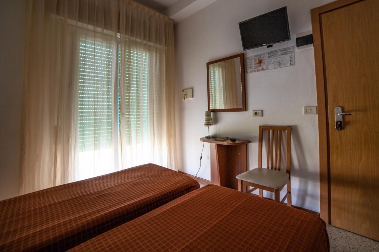 מילאנו מריטימה Hotel Sayonara מראה חיצוני תמונה