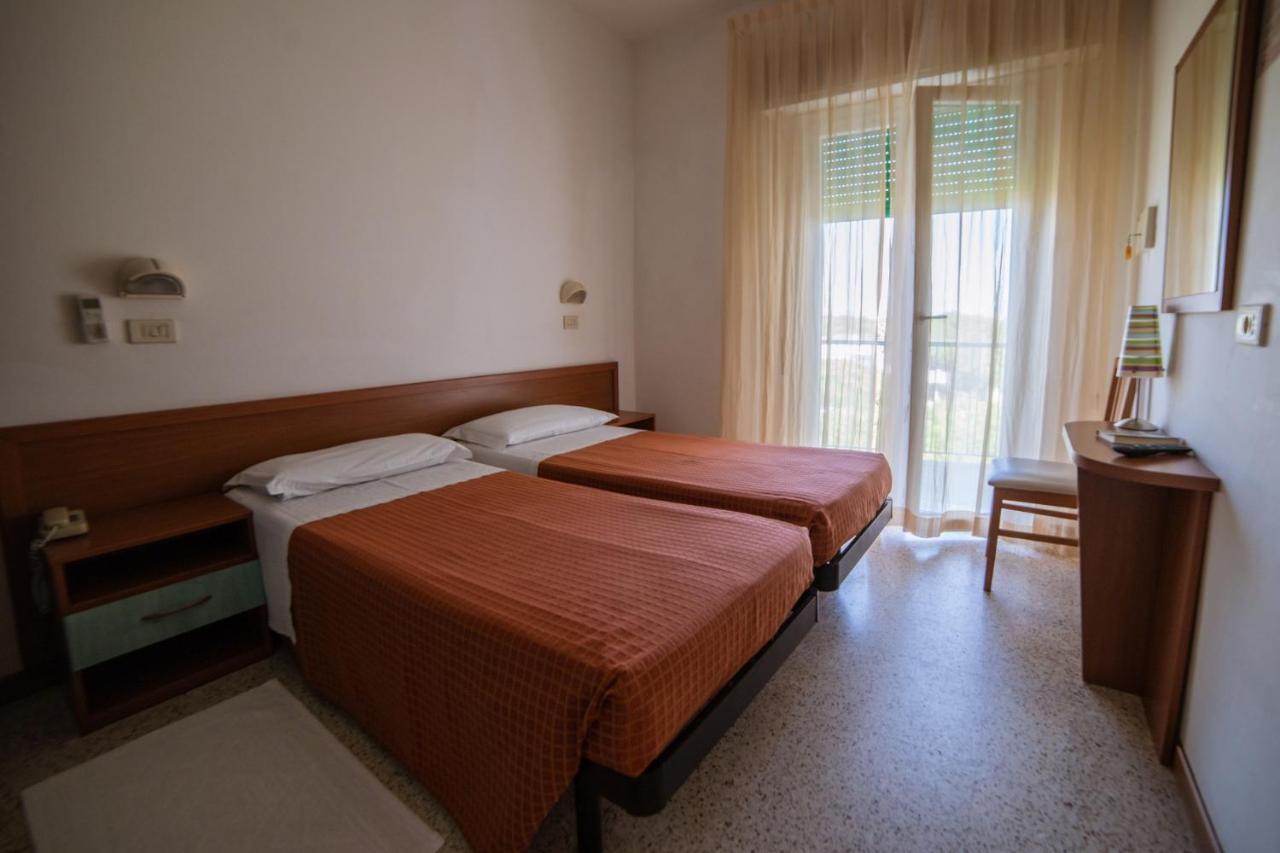 מילאנו מריטימה Hotel Sayonara מראה חיצוני תמונה