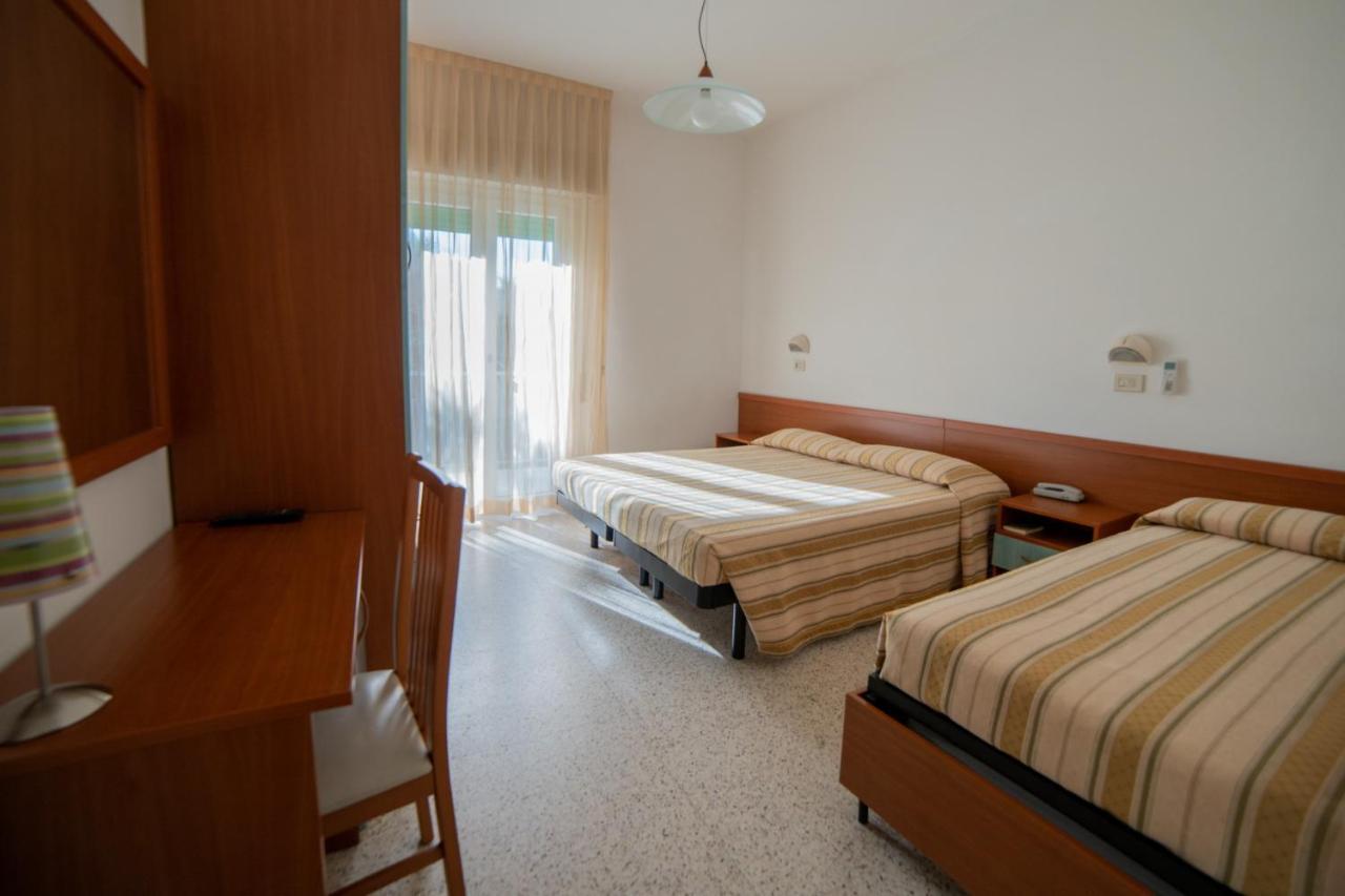 מילאנו מריטימה Hotel Sayonara מראה חיצוני תמונה