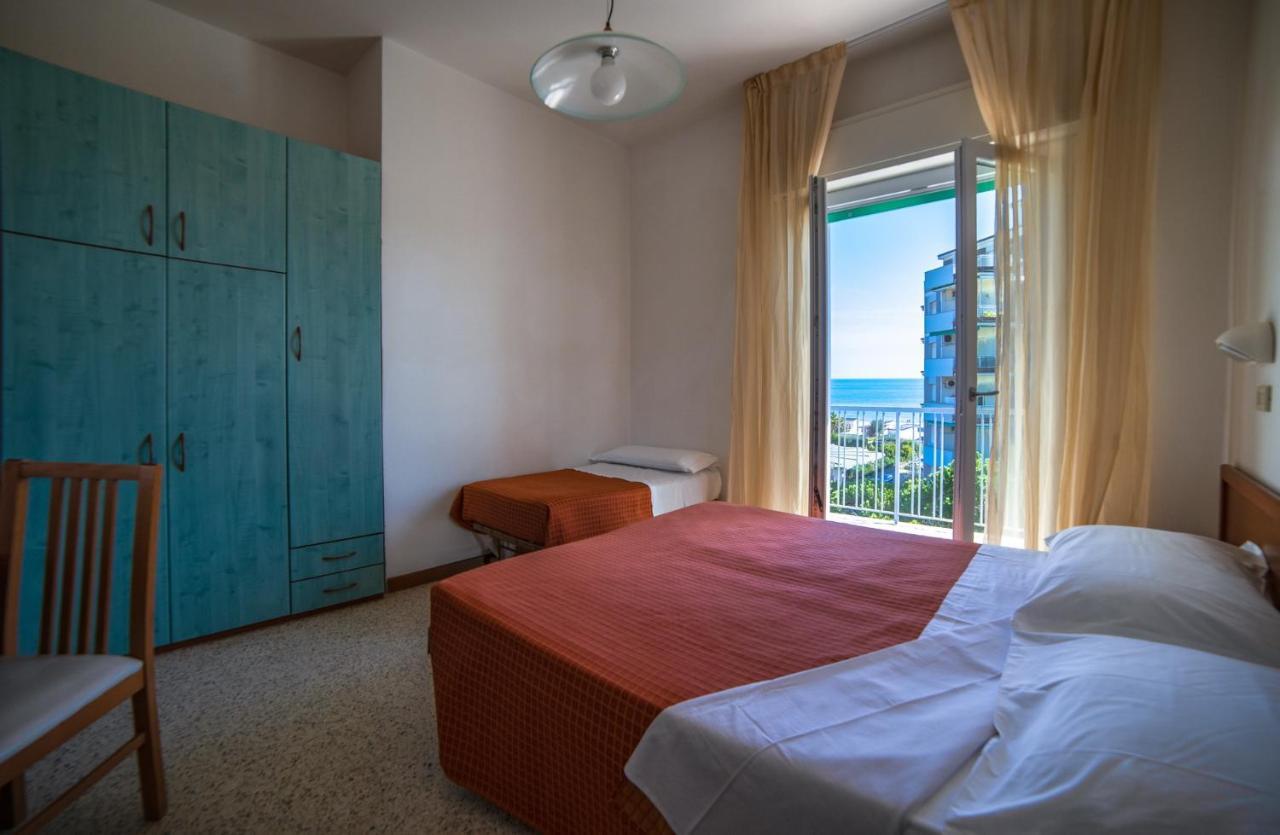 מילאנו מריטימה Hotel Sayonara מראה חיצוני תמונה