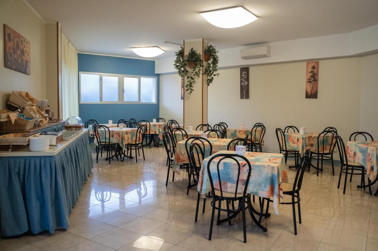 מילאנו מריטימה Hotel Sayonara מראה חיצוני תמונה