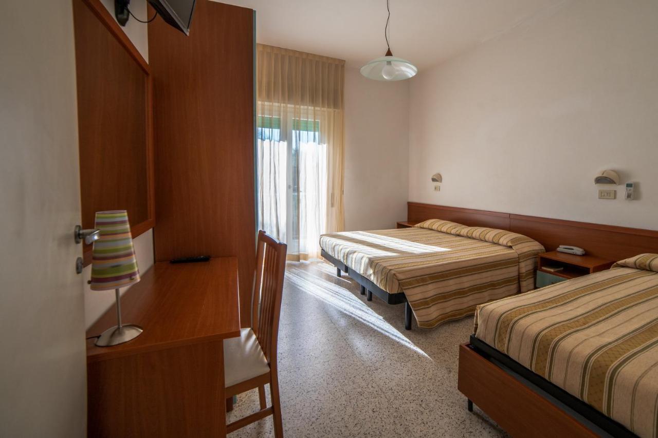 מילאנו מריטימה Hotel Sayonara מראה חיצוני תמונה