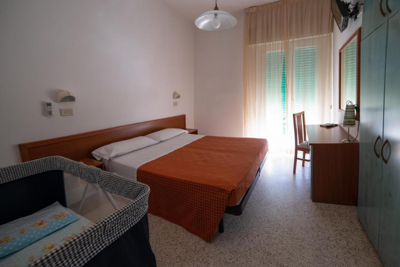 מילאנו מריטימה Hotel Sayonara מראה חיצוני תמונה