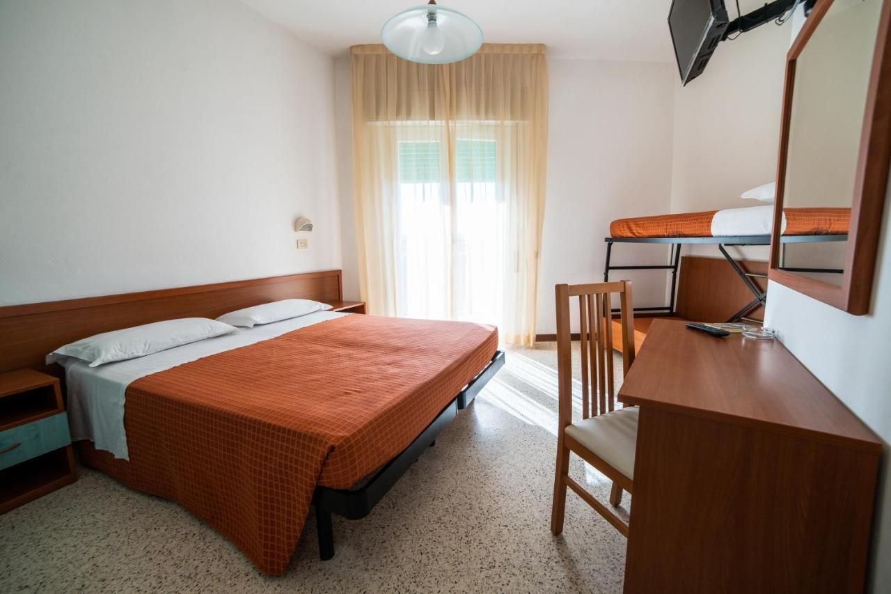 מילאנו מריטימה Hotel Sayonara מראה חיצוני תמונה